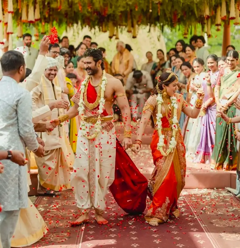 ಸಪ್ತಪದಿ ತುಳಿದ ಜನಪ್ರಿಯ ನಟ ವಿಜಯ್ ದೇವರಕೊಂಡ ಮತ್ತು ನಟಿ ರಶ್ಮಿಕಾ ಮಂದಣ್ಣ