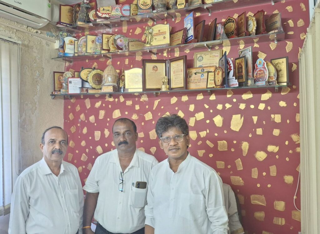 ತುಳುನಾಡ ರಕ್ಷಣಾ ವೇದಿಕೆ ಕಚೇರಿಗೆ ಜೆಡಿಎಸ್ ಸುಳ್ಯ ಅಧ್ಯಕ್ಷ ಸುಕುಮಾರ್ ಕೋಡ್ತುಗುಳಿ ಭೇಟಿ ಸಂಘಟನಾ ವಿಚಾರಗಳ ಕುರಿತು ಸಂವಾದ