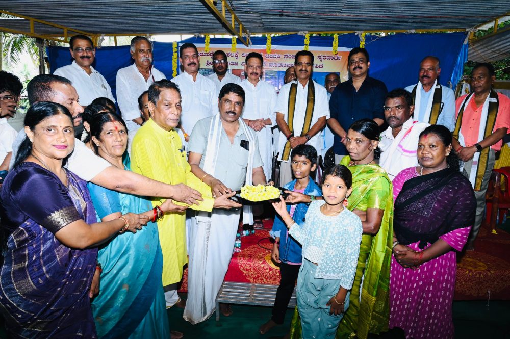 ದಿವಂಗತ ದೇವಕಿ ಸಂಜೀವ ಶೆಟ್ಟಿ ಸ್ಮರಣಾರ್ಥ ಬಡ ಕುಟುಂಬಕ್ಕೆ ನೂತನ ಮನೆ ಹಸ್ತಾಂತರ