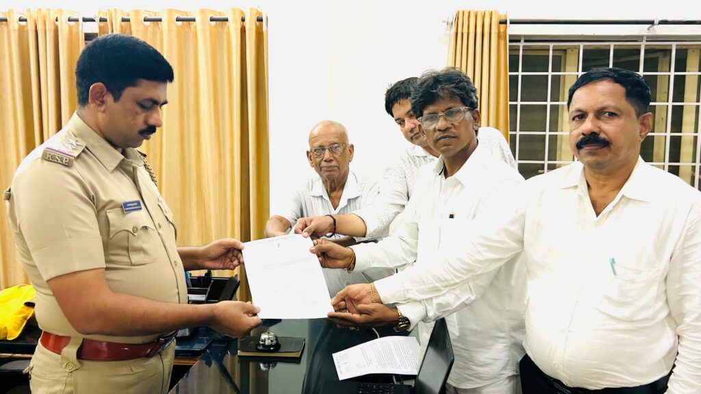 ಲಾವಣ್ಯ ಕುಟುಂಬಕ್ಕೆ ಸಾಂತ್ವನ ಹೇಳಿದ ಜೆಡಿಎಸ್ ನಿಯೋಗ – ಆರೋಪಿಗೆ ಕಠಿಣ ಶಿಕ್ಷೆಗೆ ಆಗ್ರಹಿಸಿ ಬಂಟ್ವಾಳ ಪೊಲೀಸ್ ಠಾಣೆಗೆ ಮನವಿ