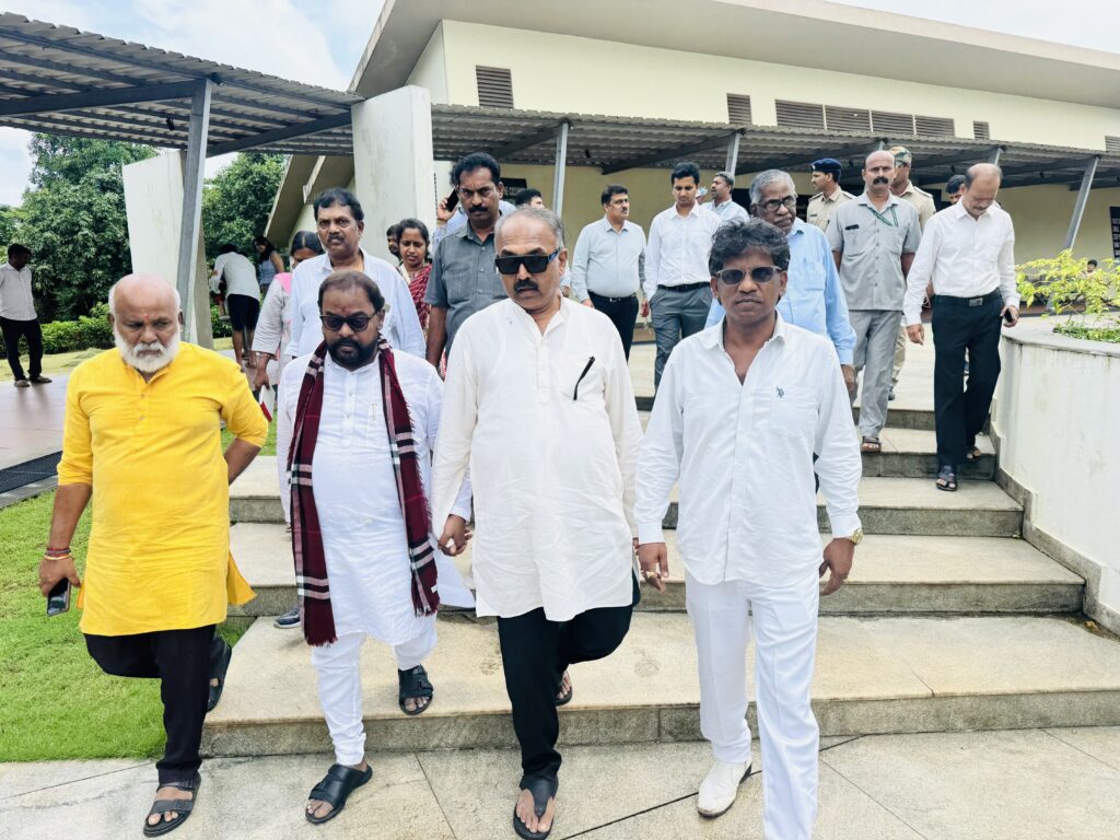 ಪಿಲಿಕುಳ ನಿಸರ್ಗಧಾಮಕ್ಕೆ ಟಿ.ಎ. ಶರವಣ ಭೇಟಿ – ಅಭಿವೃದ್ಧಿ ಕುರಿತ ಸಭೆಯಲ್ಲಿ ಭಾಗವಹಿಸಿ ಸಮಾಲೋಚನೆ