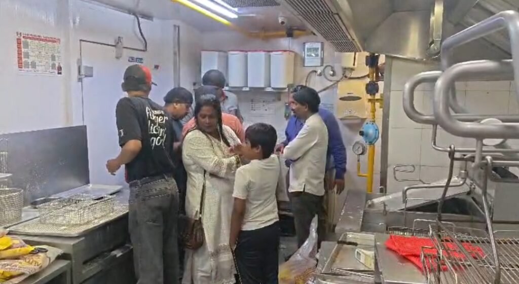 ಮಂಗಳೂರಿನ ಸಿಟಿ ಸೆಂಟರ್ KFC ಮಳಿಗೆಯಲ್ಲಿ 9 ತಿಂಗಳ ಹಿಂದಿನ ಮಾಂಸ ಪತ್ತೆ: ಆರೋಗ್ಯಾಧಿಕಾರಿಗಳಿಂದ ಮಳಿಗೆಗೆ ಬೀಗ