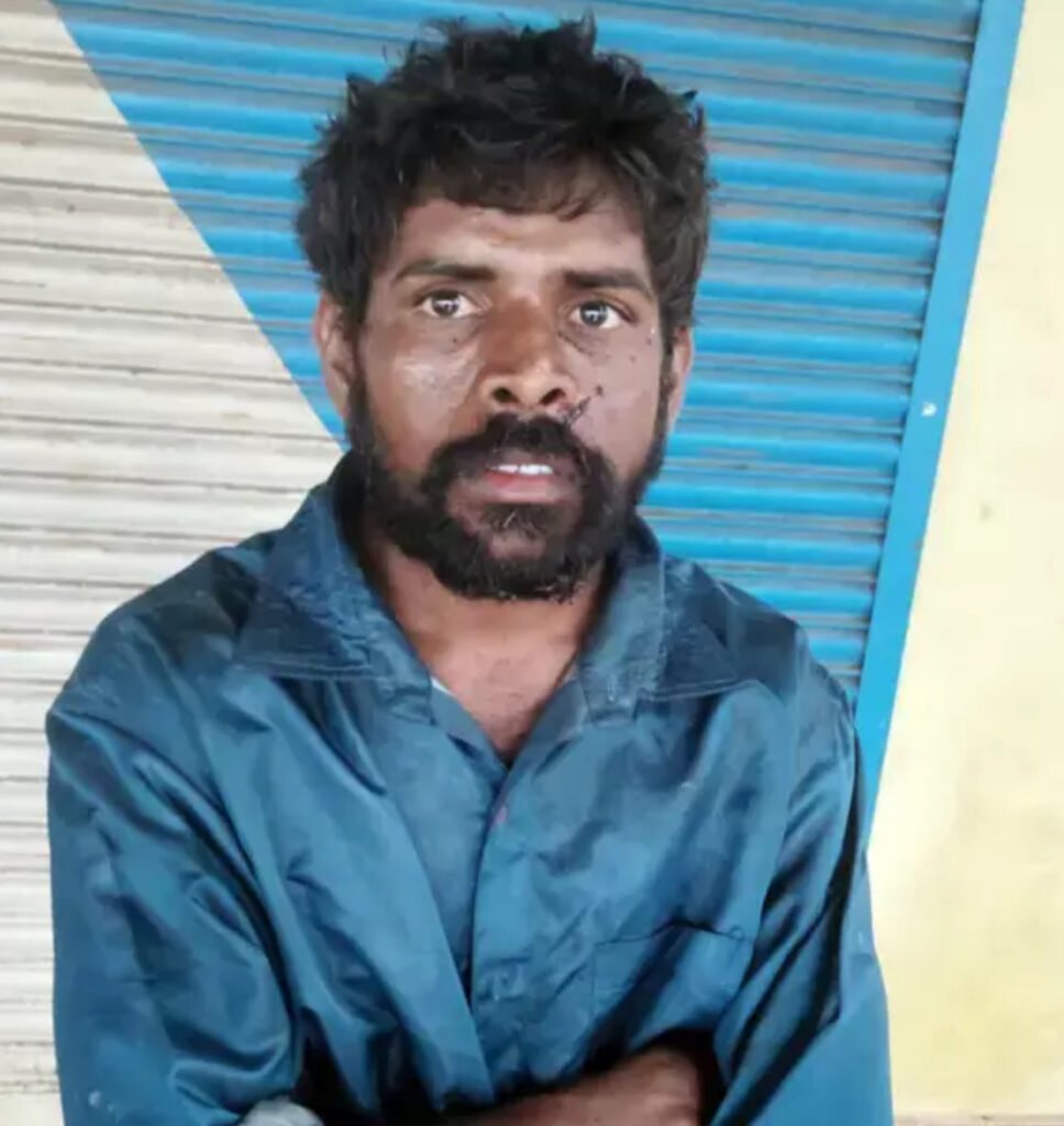 ಮಲ್ಪೆ ಬಂದರಿನಲ್ಲಿ ಮೀನುಗಾರ ಕಾರ್ಮಿಕನ ಕೊಲೆಬೋಟಿನ ಕ್ಯಾಬಿನ್ನಲ್ಲೇ ಚೂರಿ ಇರಿತ; ಪರಾರಿಯಾಗುತ್ತಿದ್ದ ಆರೋಪಿ ರೈಲು ನಿಲ್ದಾಣದಲ್ಲಿ ಬಂಧನ