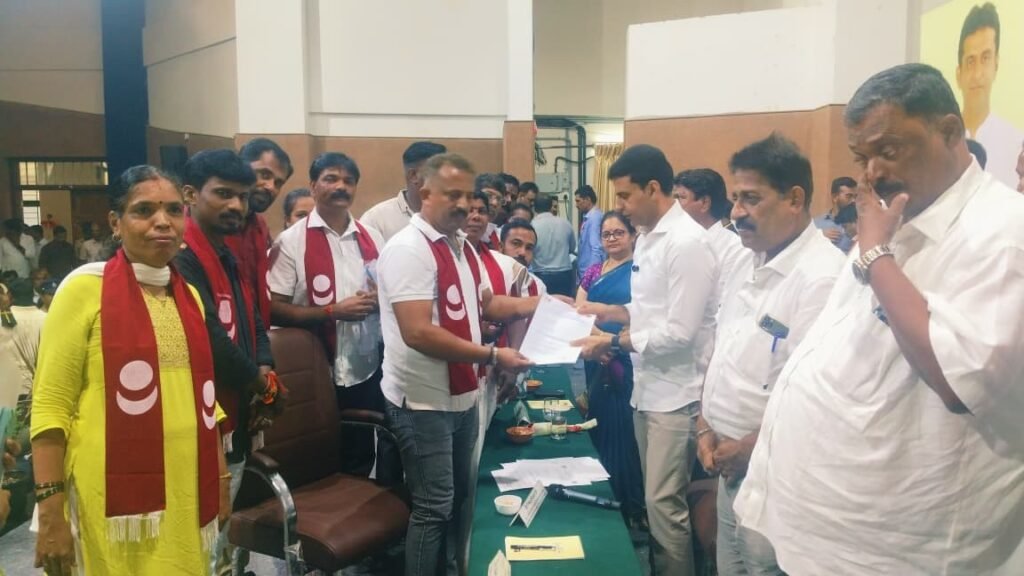 ಸೆ.18ರ ಸಚಿವ ಸಂಪುಟ ಸಭೆಯಲ್ಲೇ ತುಳು ಭಾಷೆಗೆ ಹೆಚ್ಚುವರಿ ಅಧಿಕೃತ ಆಡಳಿತ ಭಾಷೆಯ ಸ್ಥಾನಮಾನ ಘೋಷಿಸಿ — ಉಡುಪಿ ಉಸ್ತುವಾರಿ ಸಚಿವ ರಿಜ್ವಾನ್ ಅರ್ಷದ್ ಮುಖಾಂತರ ಮುಖ್ಯಮಂತ್ರಿ ಡಿ.ಕೆ. ಶಿವಕುಮಾರ್ ಅವರಿಗೆ ಉಡುಪಿ ಜಿಲ್ಲಾ ತುಳುನಾಡ ರಕ್ಷಣಾ ವೇದಿಕೆ ಮನವಿ