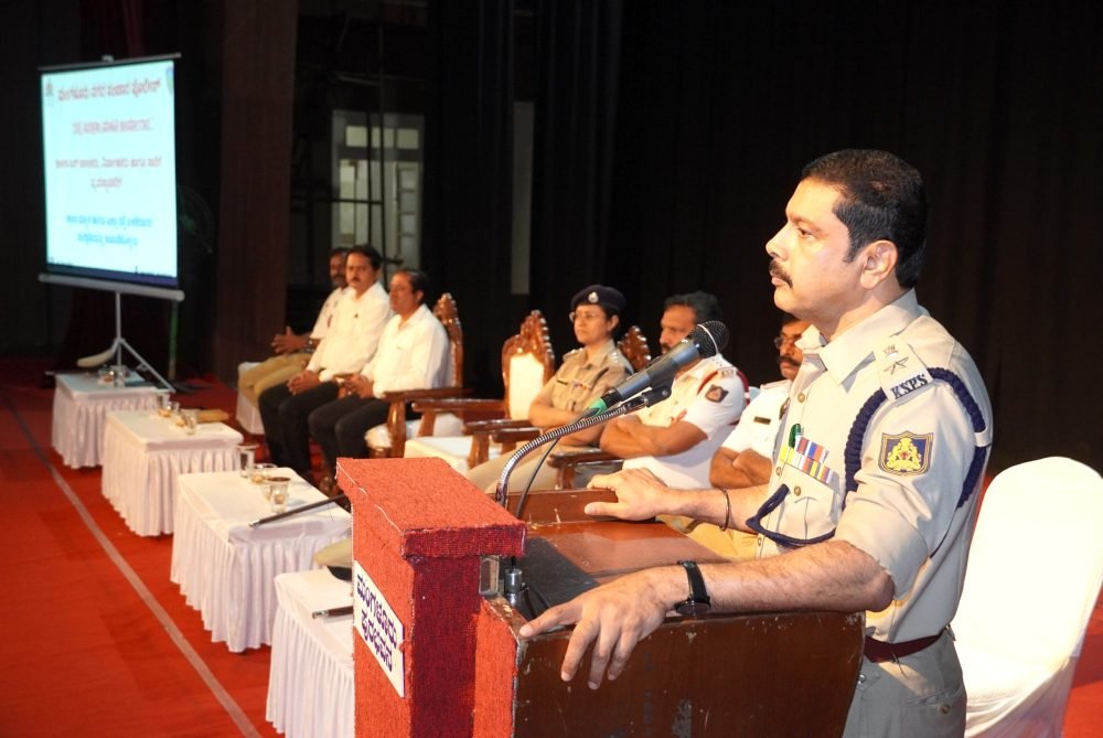 ಶಾಲಾ ಮಕ್ಕಳ ಬಸ್ ಸುರಕ್ಷತೆ: ಮಂಗಳೂರಿನಲ್ಲಿ ಜಾಗೃತಿ